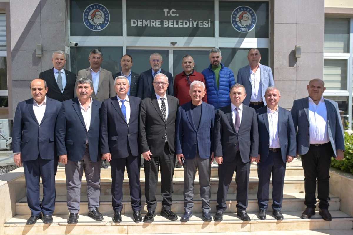 Antalya Demrede Hal Sektörünün Geleceği Tartışıldı