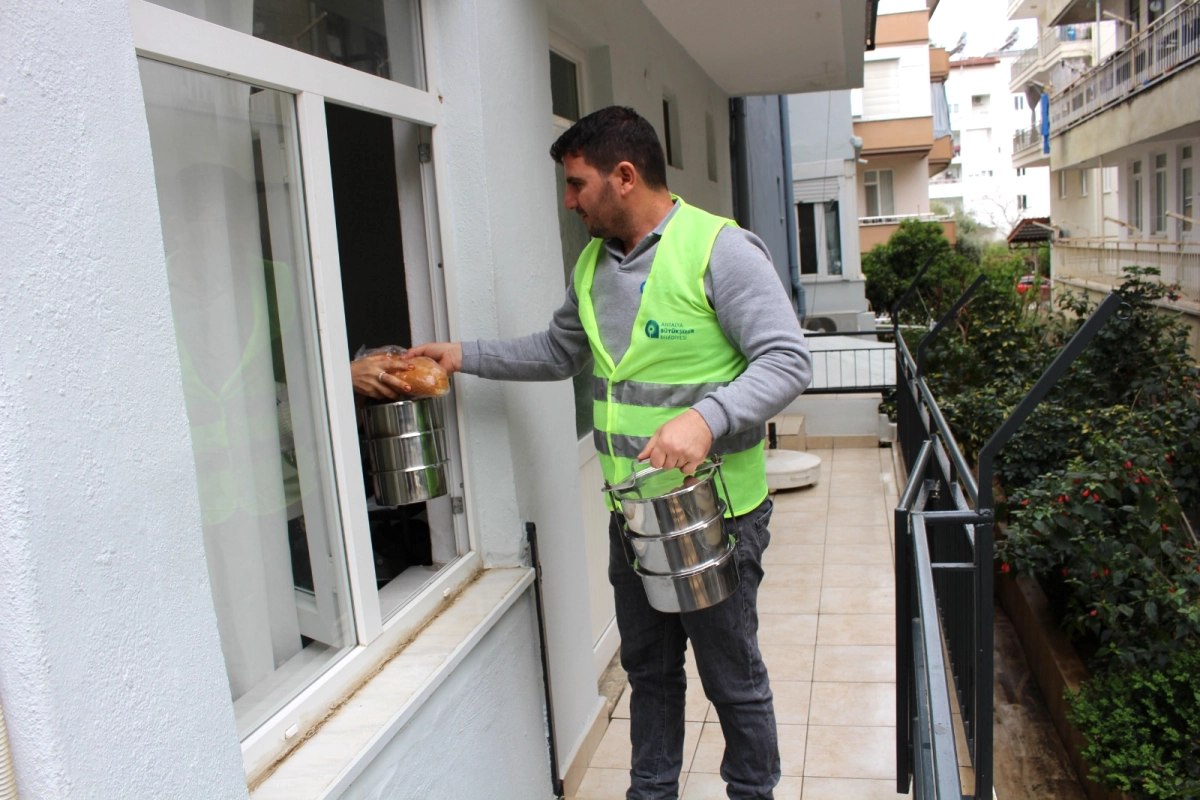 Manavgat Aşevi Martta 20.094 Porsiyon Sıcak Yemek Dağıtacak