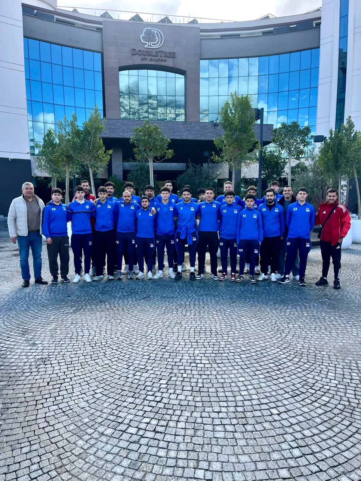 Kemer A Takımı, Park Antalya Maçı Öncesi Hiltonda Kahvaltı Yaptı