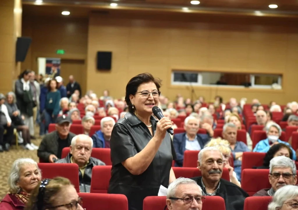 Kepez Kitap Fuarı'nda Edebiyat ve Tarih Buluşması Gerçekleşti