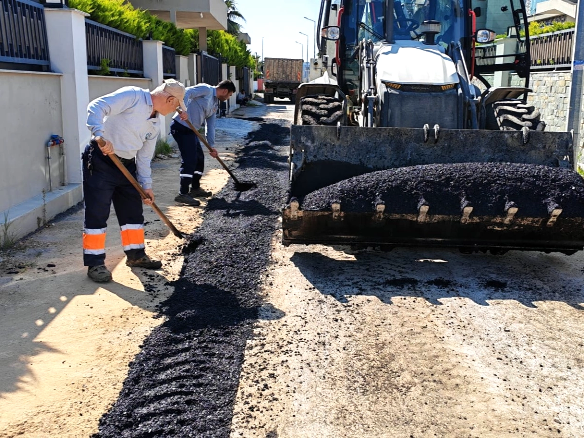 Serik Belediyesi Yol Onarım Çalışmalarını Hızlandırdı: Ulaşım Güvenliği Artıyor
