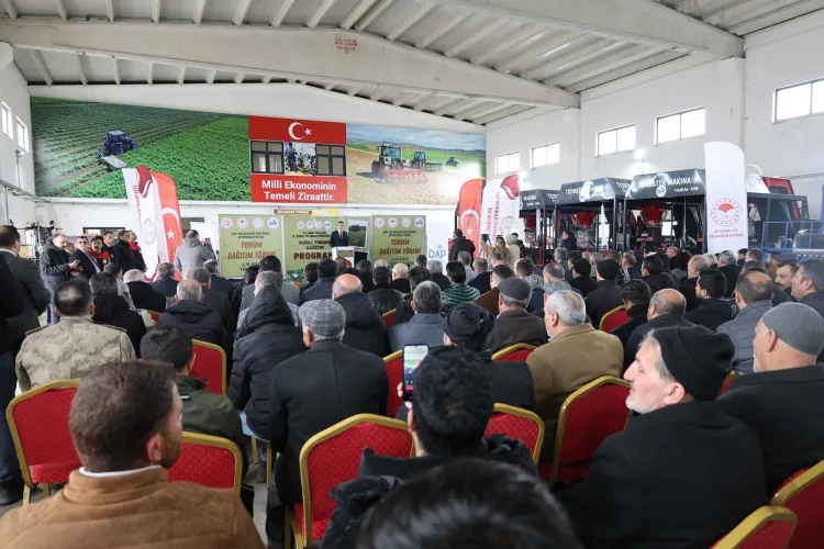 Ağrı’da Çiftçilere 44 Ton Yonca Tohumu Desteği: 8.800 Dekar Alan Yeşerecek