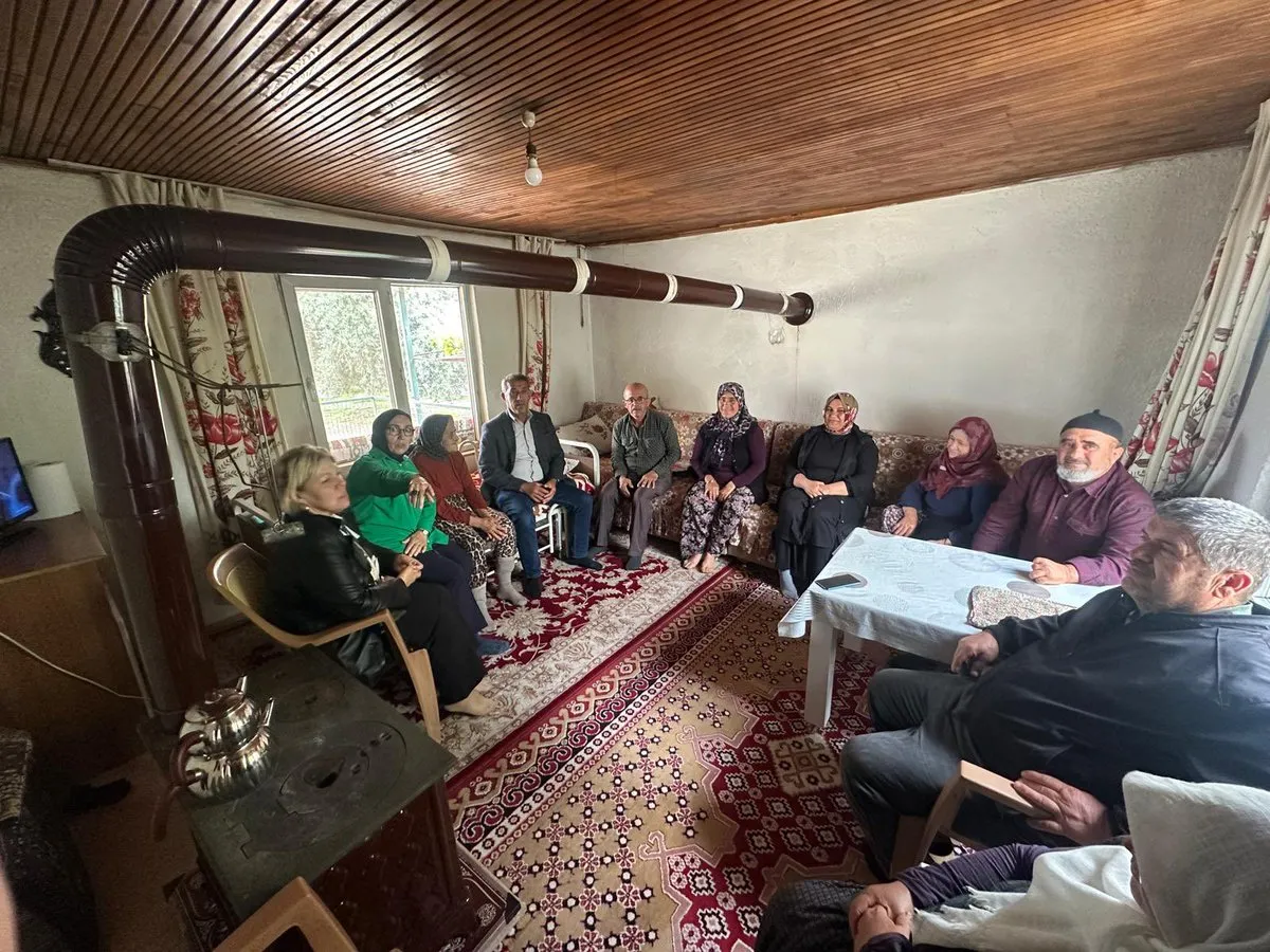 Ak Parti Döşemealtı’nda Kömürcüler Mahallesi’ne Ziyaret