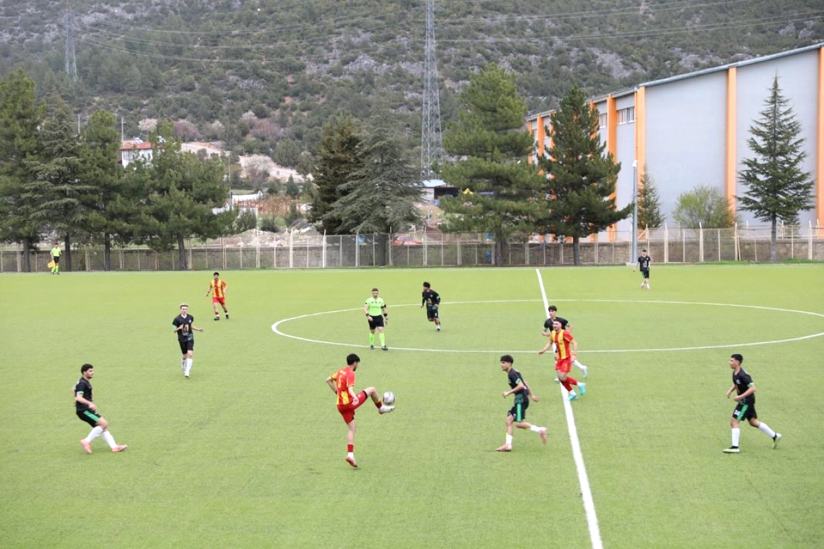 Akseki Spor’un Tarihi Galibiyeti: Akdeniz Timsahları’nı 13-3 Yendi