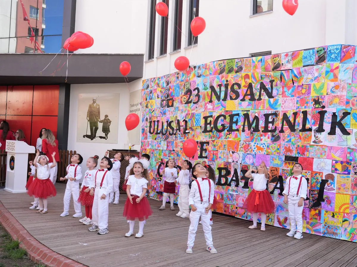 Alanya’da 23 Nisan Coşkusu: Kreşlerde Minikler Bayramı Kutladı