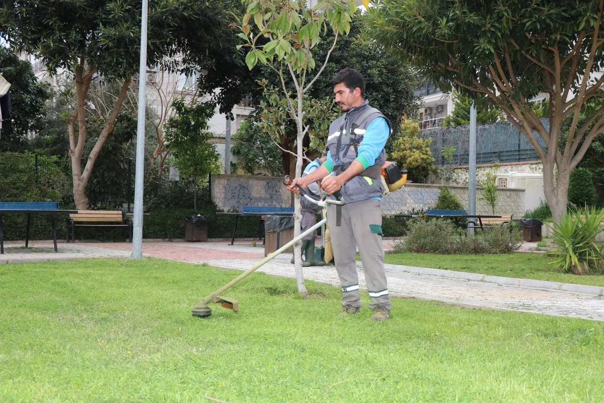 Alanya’da Bahar Temizliği: Parklar ve Sokaklar Nasıl Hazırlanıyor?