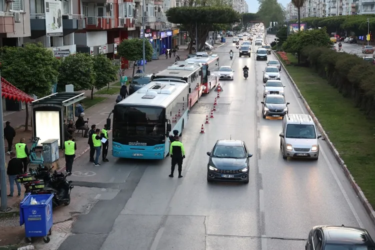 Antalya’da toplu taşımada denetimler genişletildi: 9 noktada eş zamanlı kontrol