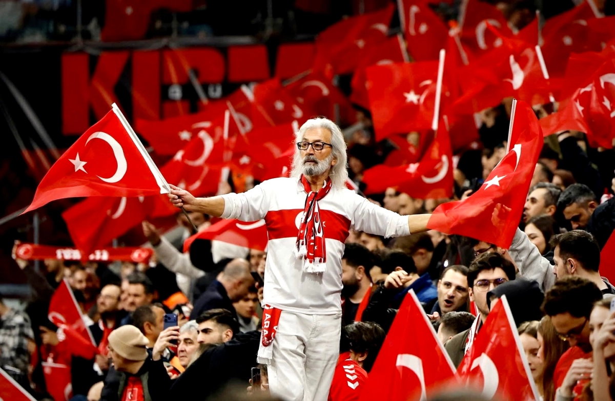 Antalya Spor FK’dan 45 Yıllık Amigo Miloş’a Teşekkür