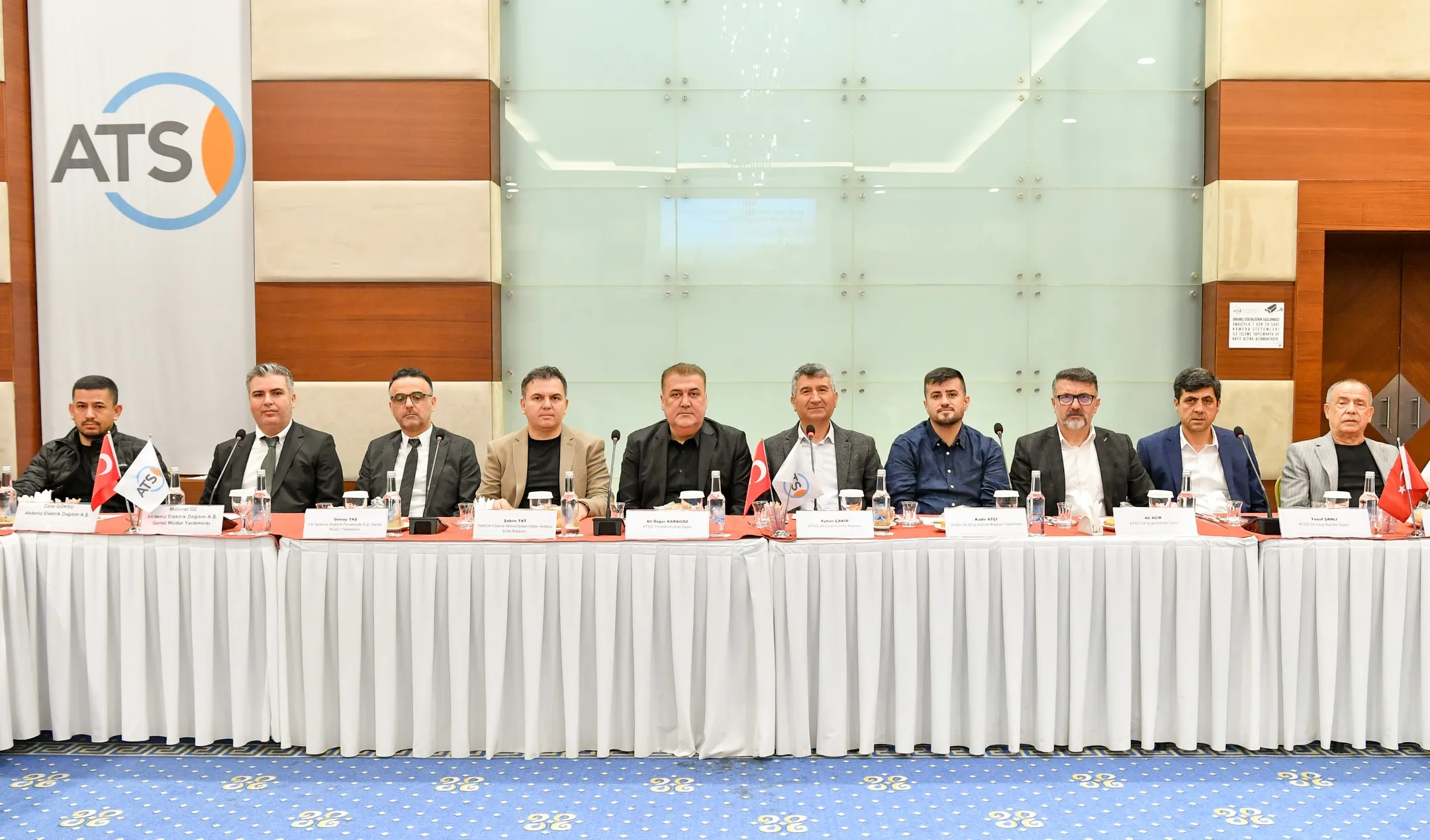 Antalya’da Elektrik Sektörü Masaya Yatırıldı: Sorunlar ve Çözüm Yolları Konuşuldu