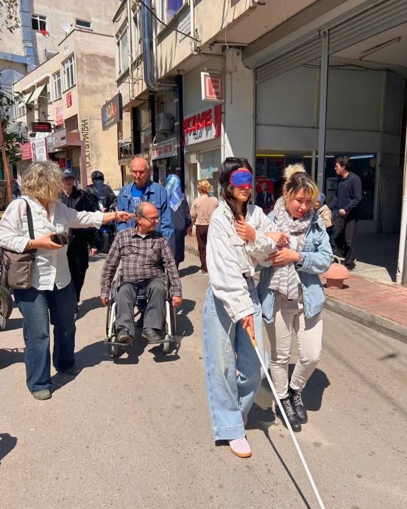 Antalya’da Mimarlar Tekerlekli Sandalyeyle Engel Deneyimledi: Erişilebilir Kent Atölyesi
