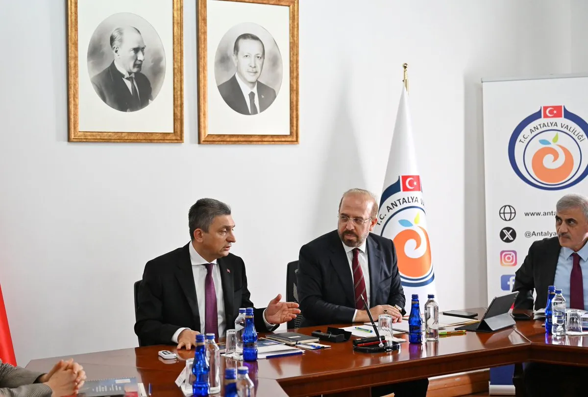 Antalya’da Orman Yangını Riskine Karşı Elektrik Hatları Toplantısı