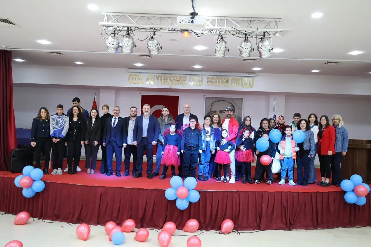 Antalya’da Otizm Farkındalık Günü: Özel Bireyler Sahne Aldı