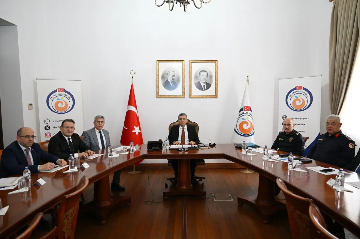 Antalya’da Spor Güvenliği İçin Kritik Toplantı: Şiddete Karşı Alınan Kararlar Açıklandı