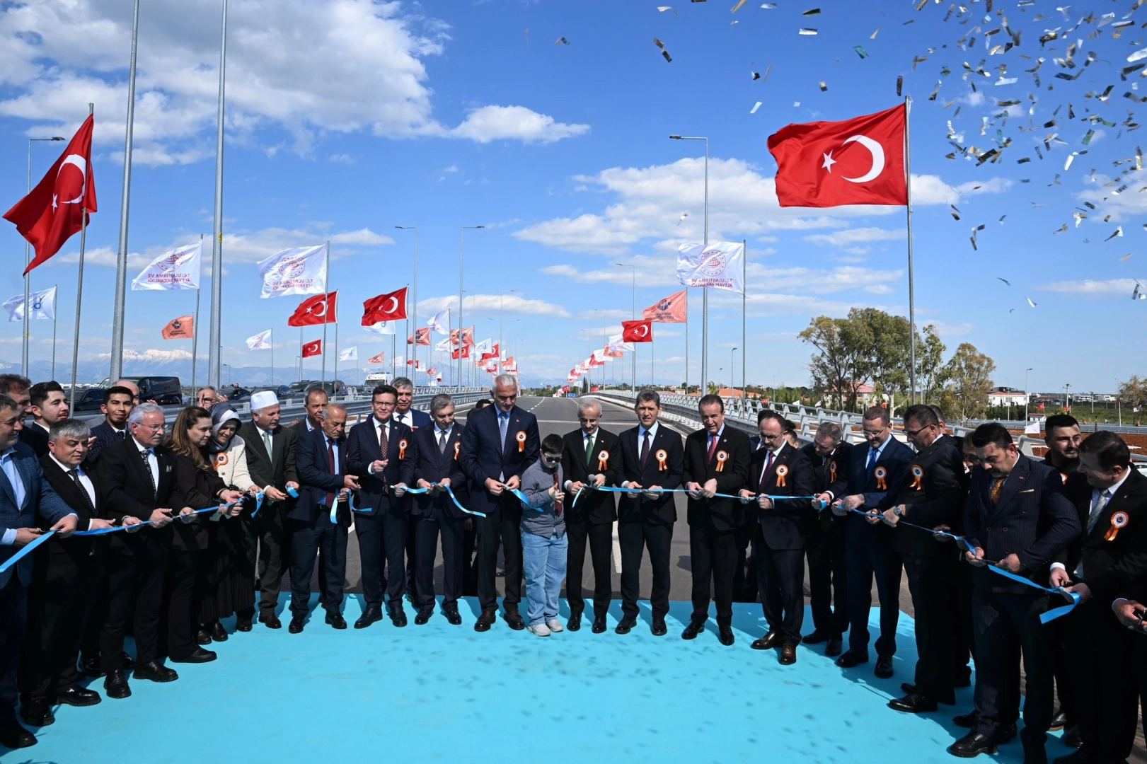 Antalya’da Trafik Sorununa Çözüm: Altınkale Kavşağı Hizmete Açıldı