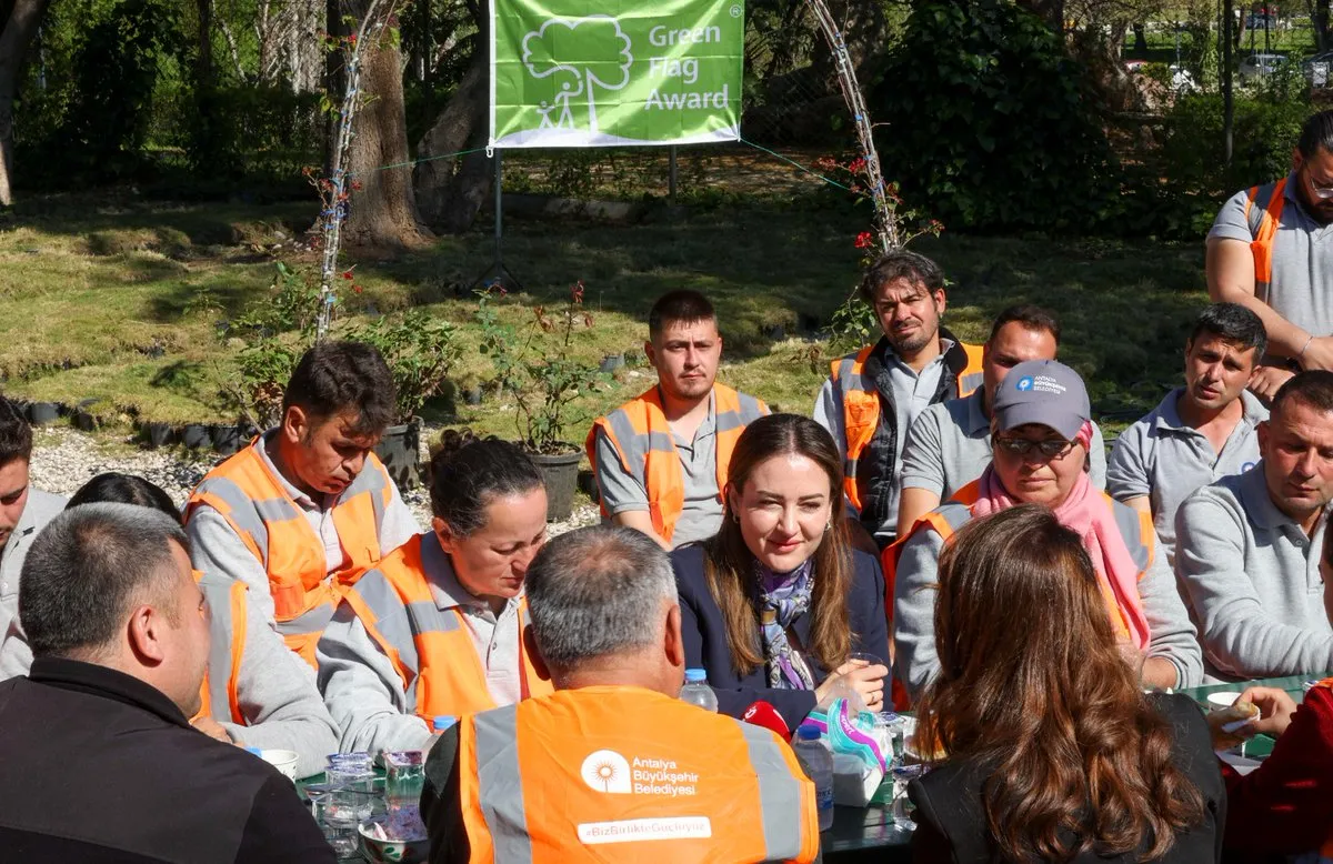 Antalya’nın Gururu: Türkiye’nin İlk Yeşil Bayraklı Parkı Atatürk Kültür Parkı
