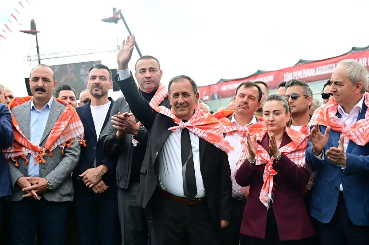 CHP’li Yöneticiler Kepez’deki Yağlı Pehlivan Güreşlerine Katıldı