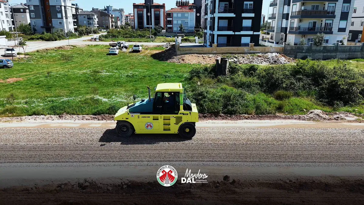 Döşemealtı’nda Sathi Asfalt: 3 Sokakta Çalışmalar Başladı