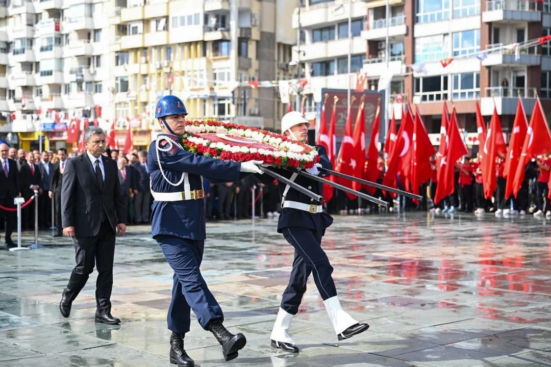 Antalya'da Cumhuriyet'in 103. Yıl Dönümü Coşkusu: Çelenk Sunma Töreni gerçekleştirilecek - Detay Görsel 3