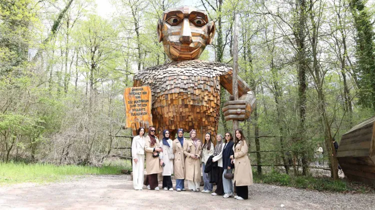 İskeçeli Gençler Kocaeli’yi Keşfetti: 82 Öğrenci ve Öğretmen Şehre Hayran Kaldı