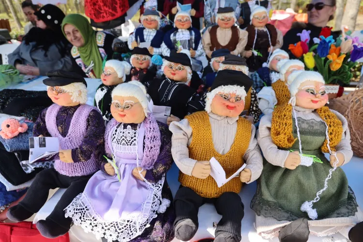 Kadın Üreticiler Ormanya’da Emeğini Sergiledi: Komek Sepeti Ekonomiye Can Veriyor