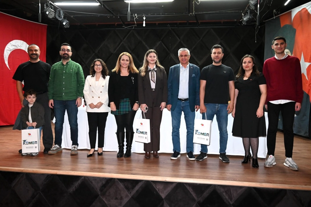 Kemer Belediyesi’nden Öğrencilere Kariyer Günleri