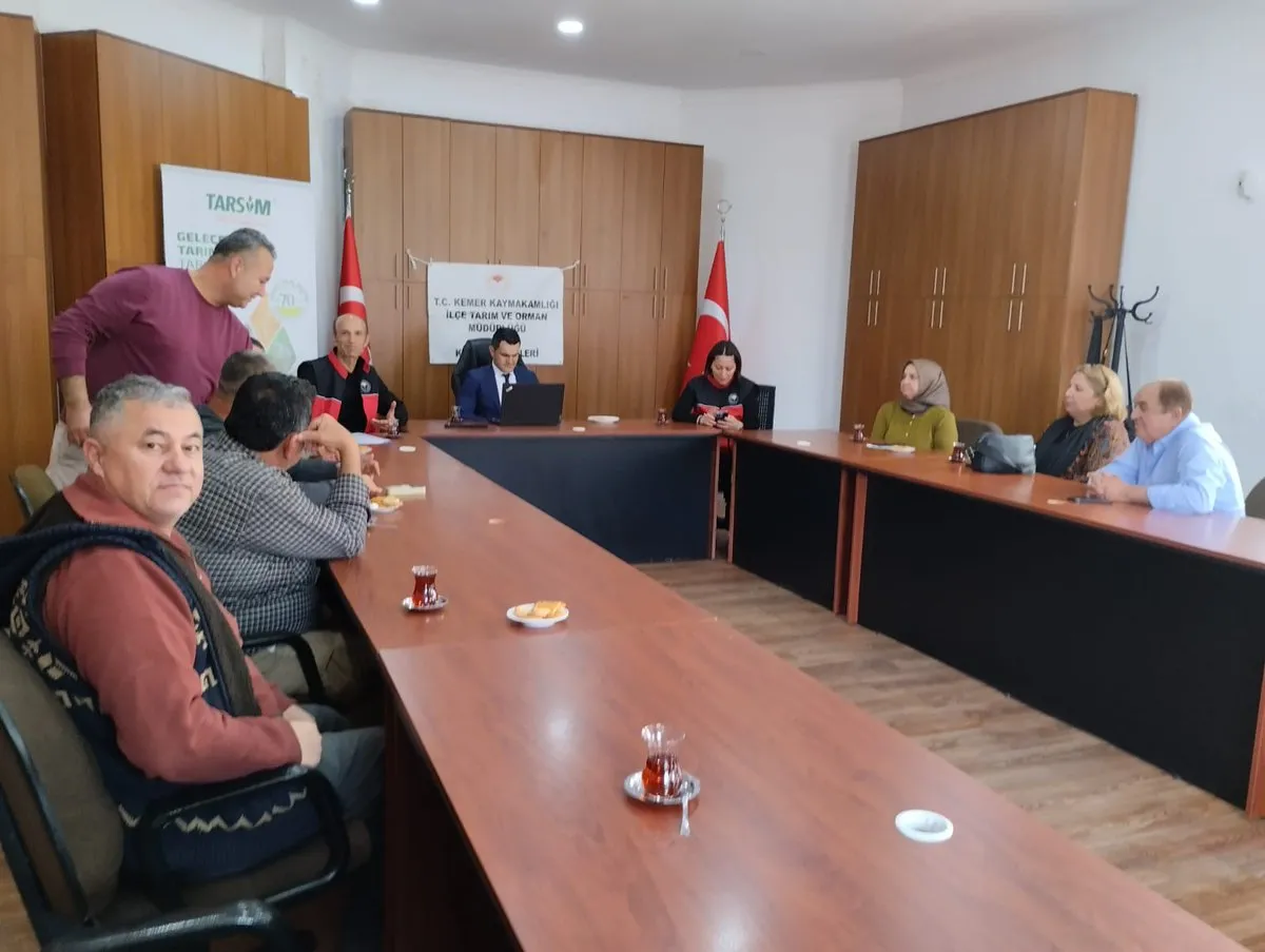 Kemer’de Çiftçilere TARSİM Bilgilendirmesi: “Tarım Sigortasız Olmaz”