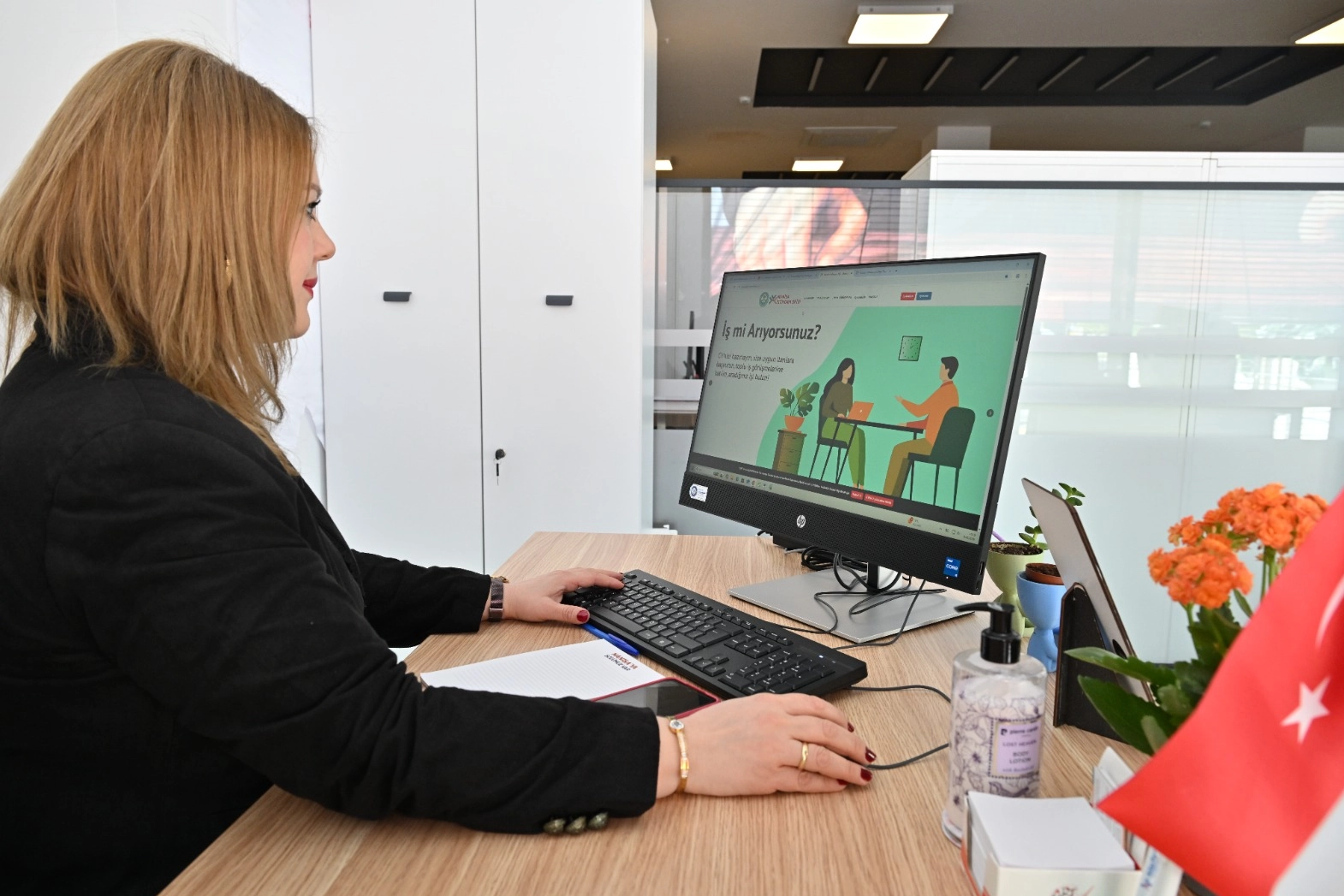 Manisa’da İş Arayan ve İşverenler İçin Ücretsiz Kariyer Portalı Açıldı