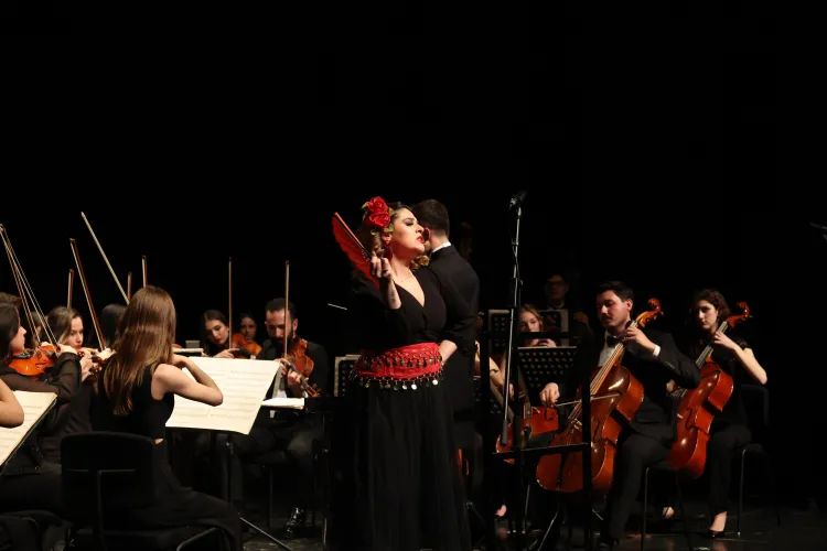 Nilüfer’de Bahar Konseri: Senfoni ve Solistlerden Büyük Alkış