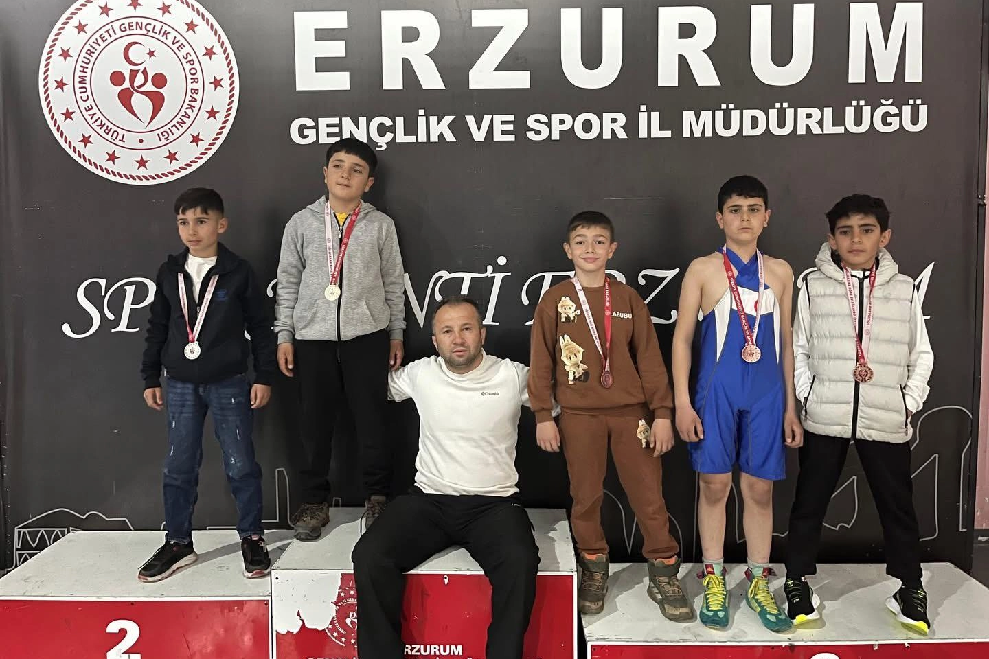 Pasinler’den Yükselen Güreş Yıldızları: Yücel Aksakal’ın Fabrika Gibi Çalışan Spor Kulübü