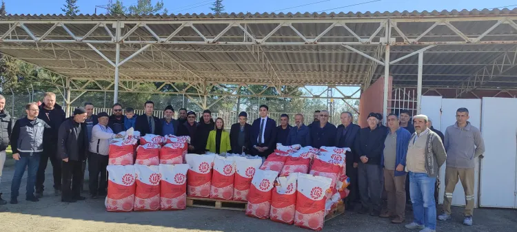 Pazaryeri’nde 75 Çiftçiye Hibe Tohum Dağıtıldı