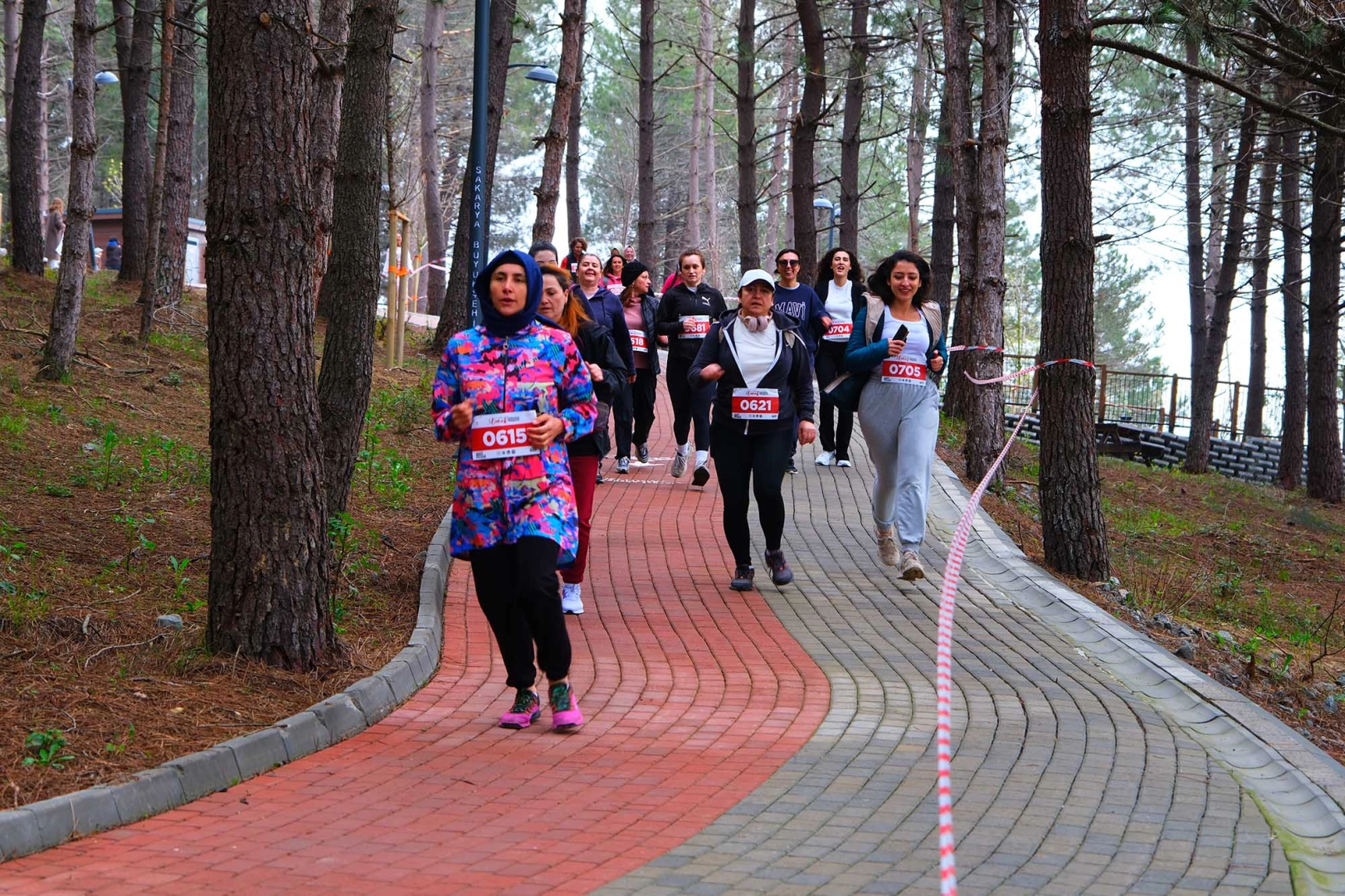 Sapanca’da 700 Sporcu Koştu: İlk Bahar Koşusu Renkli Görüntülere Sahne Oldu