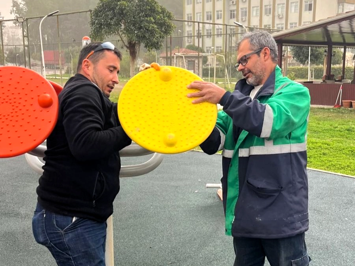 Serik’te Çocuk Oyun Alanları Yenileniyor