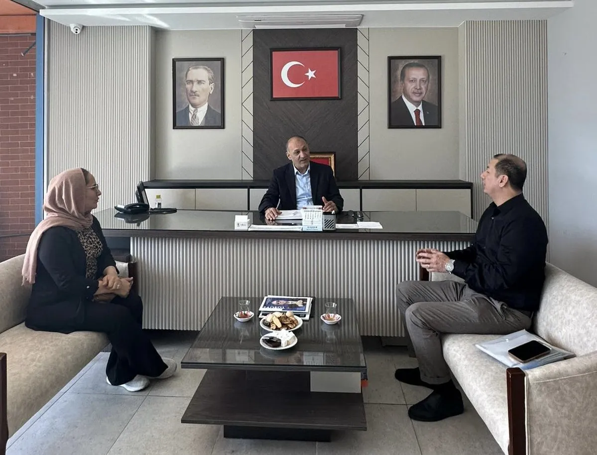 Antalya AK Parti’de Nöbetçi Başkan Talat Doğan Gün Boyu Hemşehrilerle Buluştu