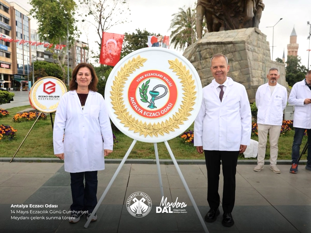 Döşemealtı Belediye Başkanı Dal, Eczacılık Günü Töreninde