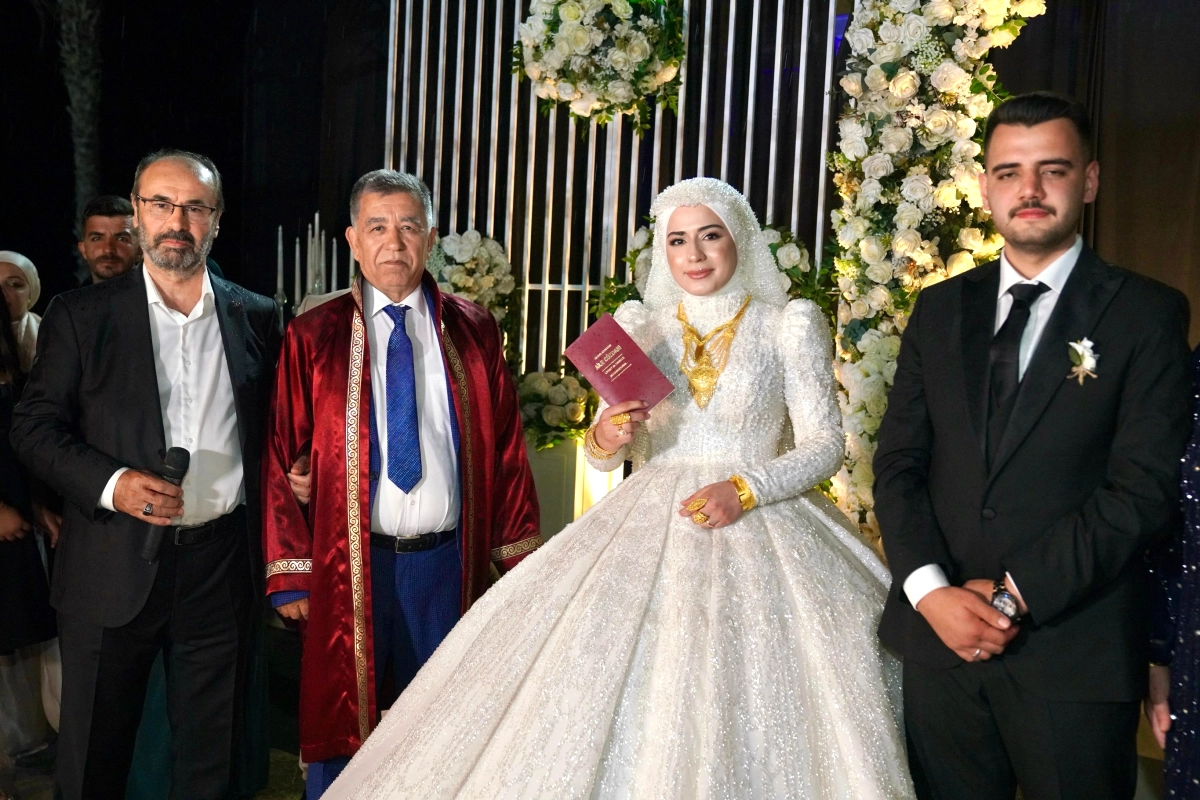 Finike Belediyesi İki Çiftin Mutlu Gününe Ortak Oldu