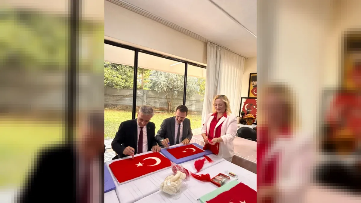 Antalya’da Cumhuriyet Coşkusu: İyilik Var Projesi Kapsamında Keçe Atölyesi Düzenlendi