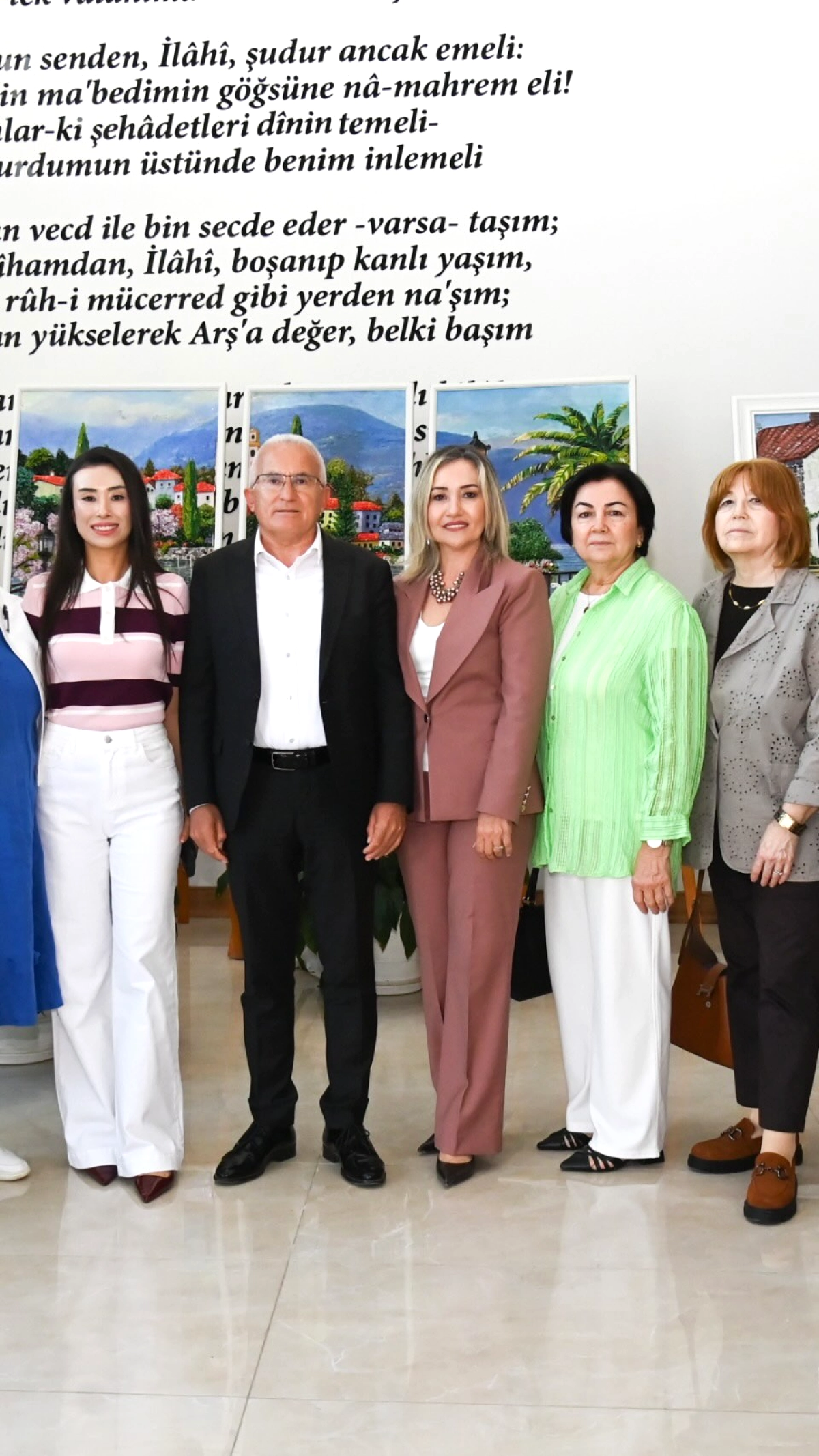 Kumluca’da “Camın Büyülü Dünyası” Sergisi Sanatseverlerle Bir araya geldi