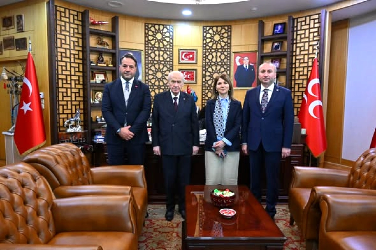 MHP Lideri Devlet Bahçeli Antalya Heyeti ile Bayramlaştı