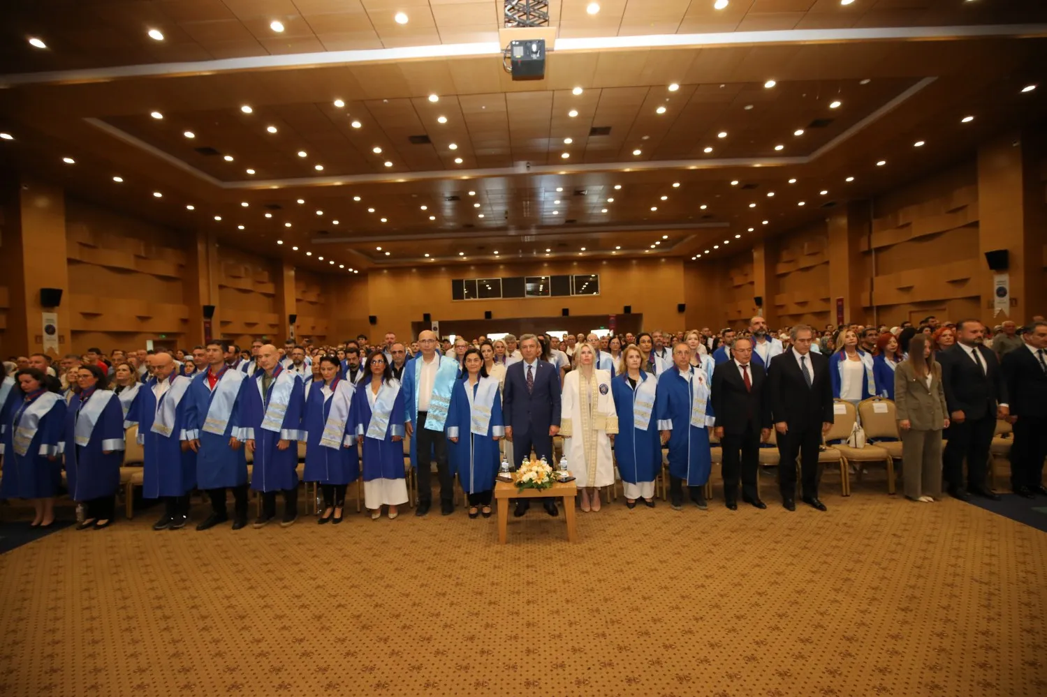 238 Genç Hekim Mezuniyet Töreniyle Yemin Etti