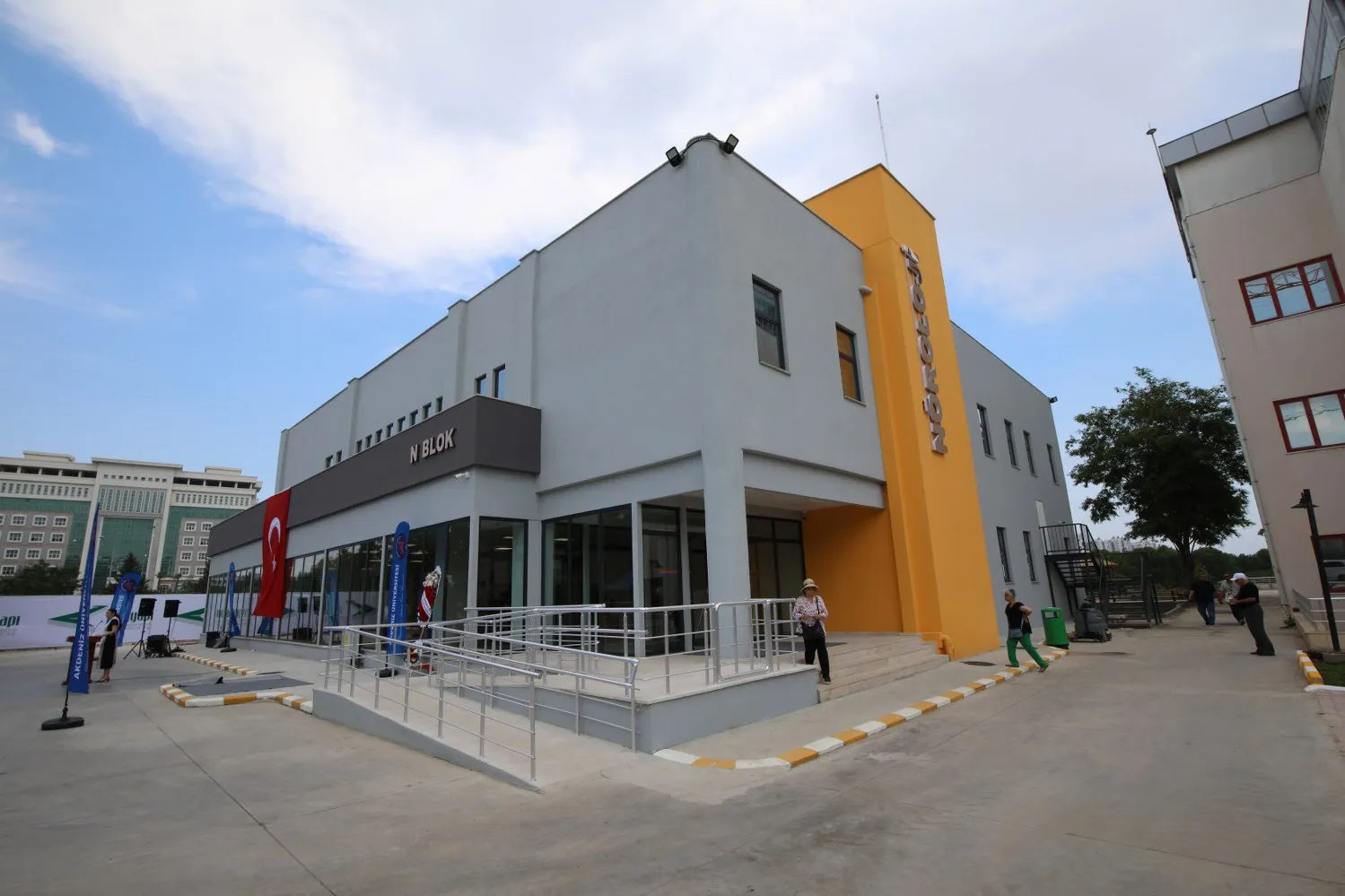Akdeniz Üniversitesi Hastanesi Nöroloji Polikliniği Yeni Binası Açıldı