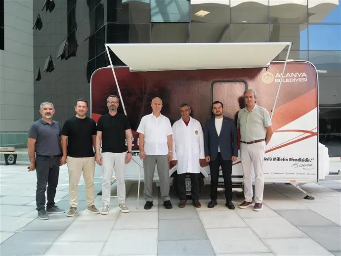 Alanya Belediyesi Mobil Kuaför Aracını Hizmete Sundu