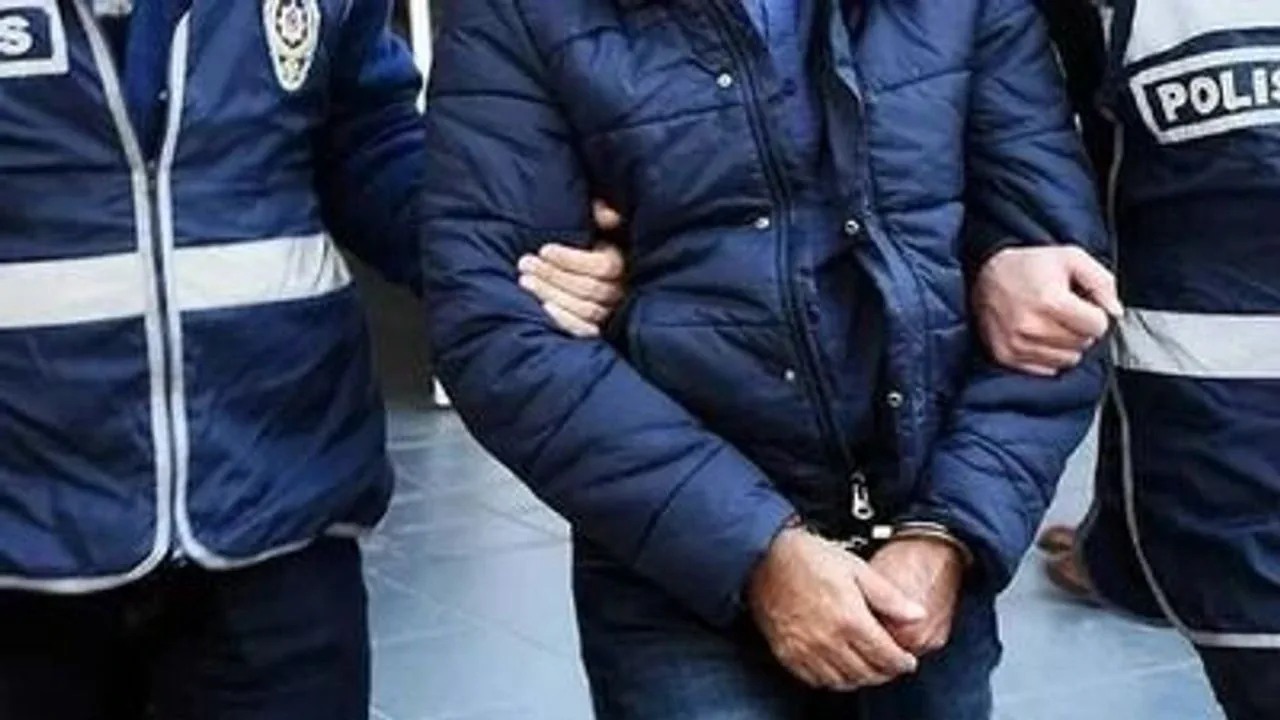 Alanya’da Gezi Teknesinde Kanlı Kavga: Uyarıya Bıçakla Karşılık Verdi