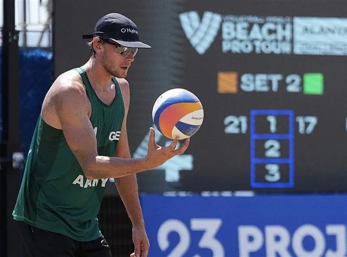Alanya’da Plaj Voleybolu Heyecanı Kesintisiz Sürüyor