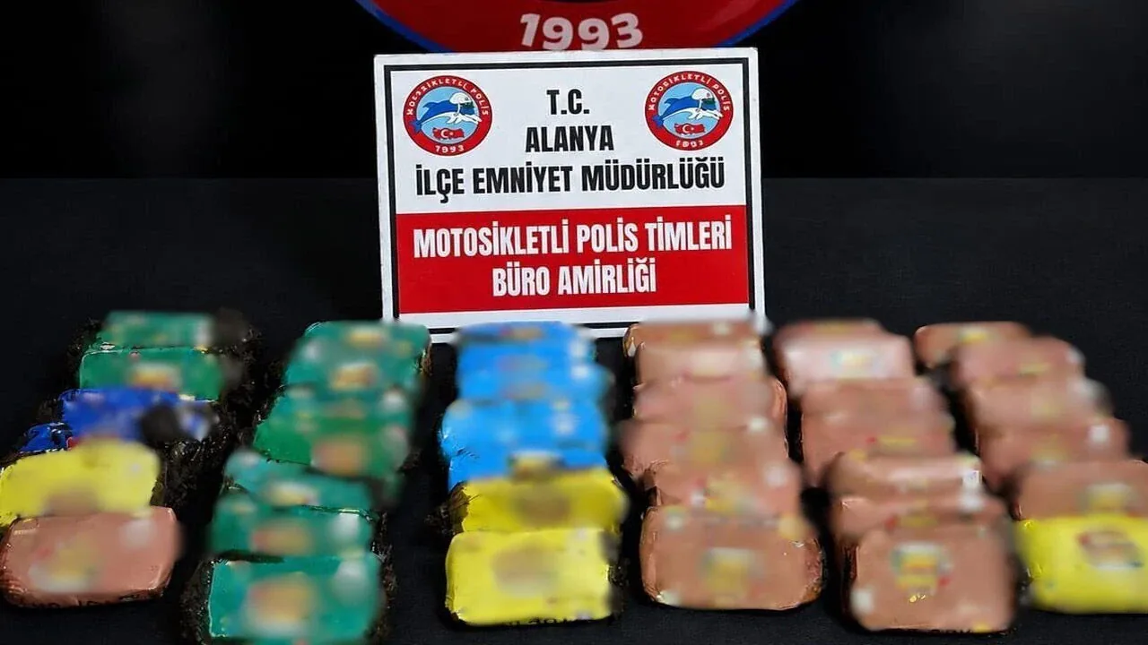 Alanya’da Zehir Tacirlerine Büyük Darbe: 4 Kilo Macun Esrar Yakalandı