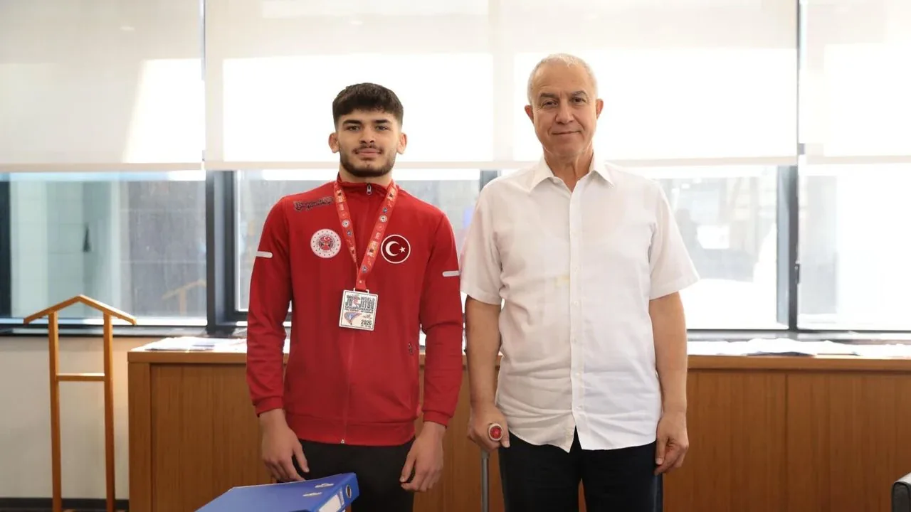 Alanyalı Yusuf Kerim Çevik Ju-Jitsu Dünya Şampiyonu Oldu