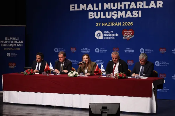 Başkan Vekili Özdemir, Elmalı Muhtarlarıyla Bir Araya Geldi