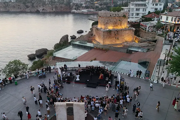Hıdırlık Kulesi’nde Zamanlararası Konserleri Gerçekleştirildi