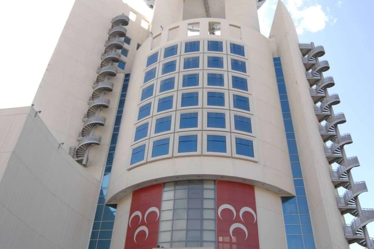 MHP Şanlıurfa Teşkilatını ve İlçelerini Feshetti
