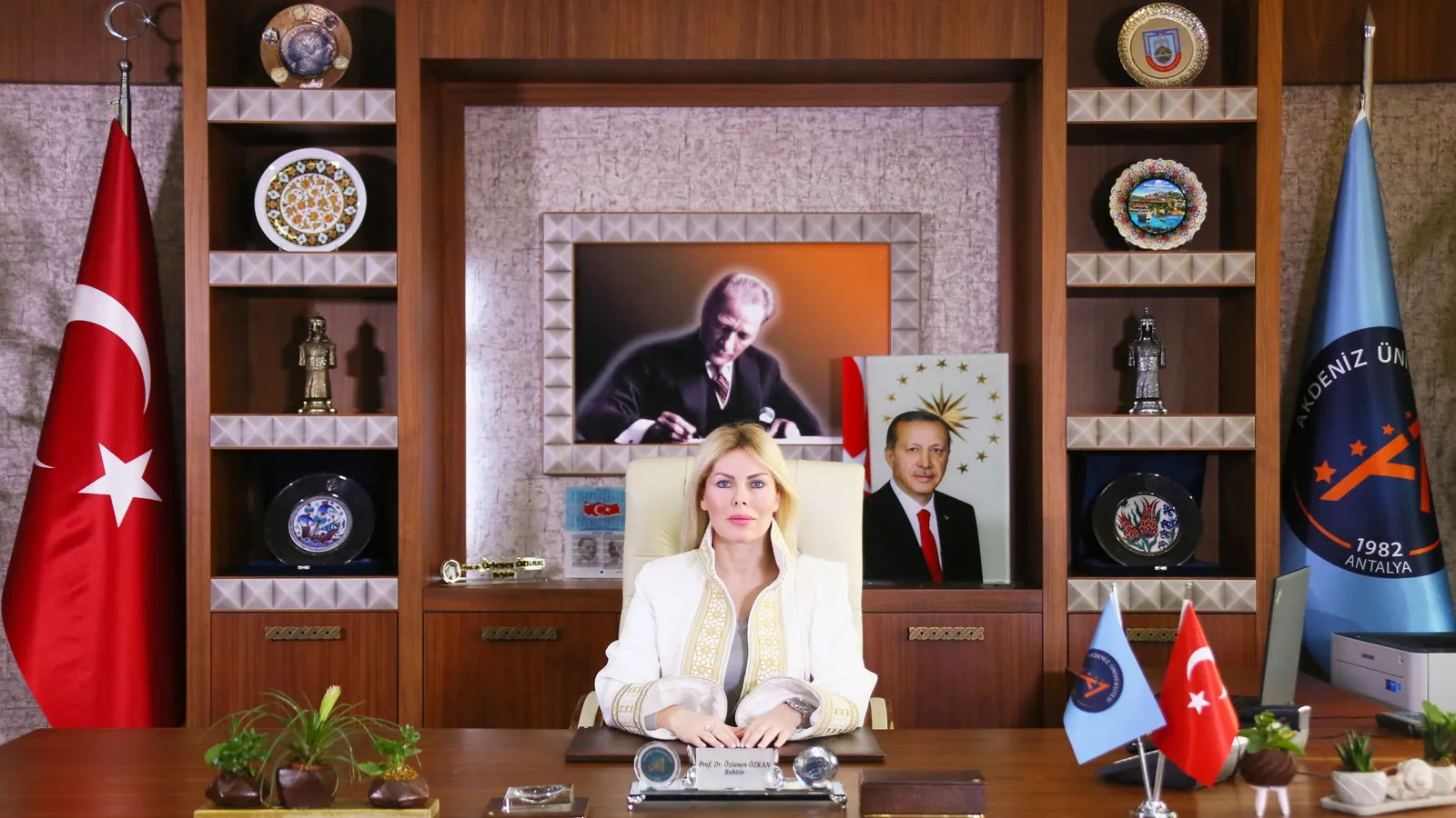Prof. Dr. Özlenen Özkan Akdeniz Üniversitesi Rektörlüğüne Yeniden Atandı