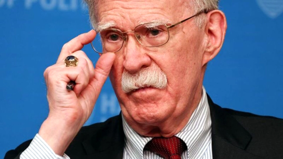 Trump’tan Eski Danışmanı Bolton’a Sert Sözler: “Savaş Düşkünü”